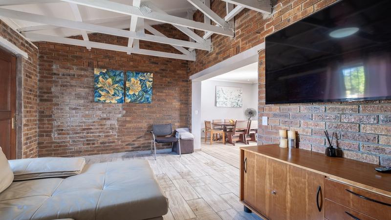4 Bedroom Property for Sale in Glenwood Western Cape